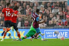 Thumbnail for article: Kompany beleeft op bezoek bij Luton Town primeur in Premier League