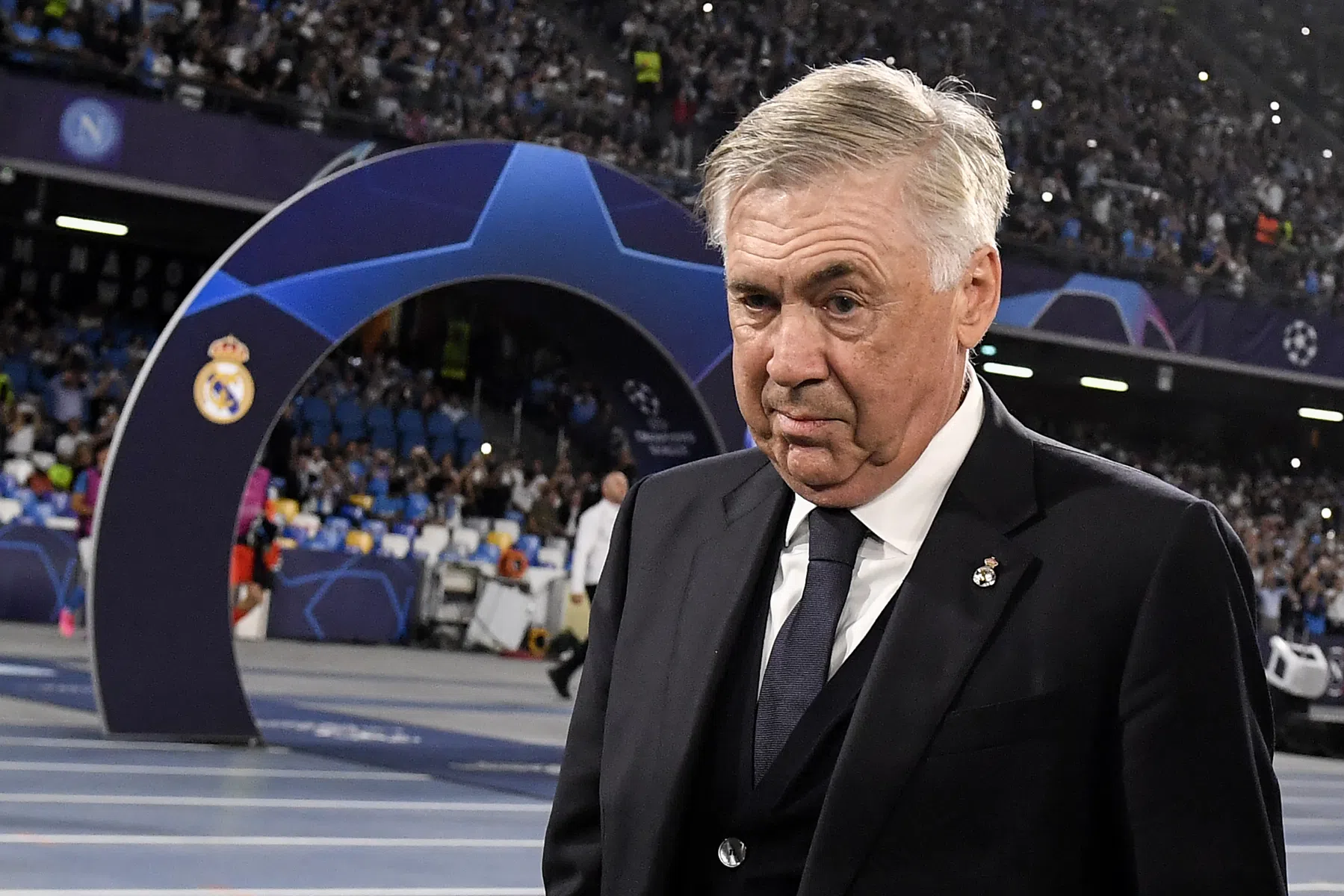 Ancelotti verbaast zich over Bellingham en stoort zich aan arbitrage in Napels