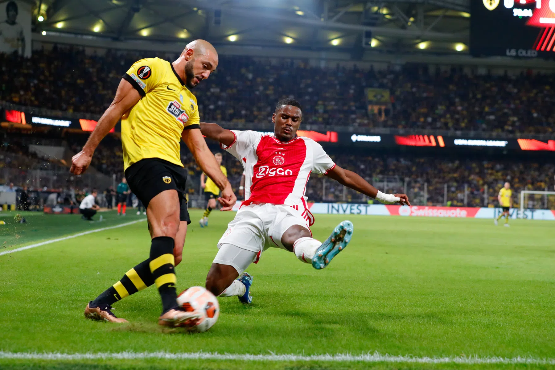Kritische Hato staat ondanks mooie duels met Amrabat liever centraal achterin
