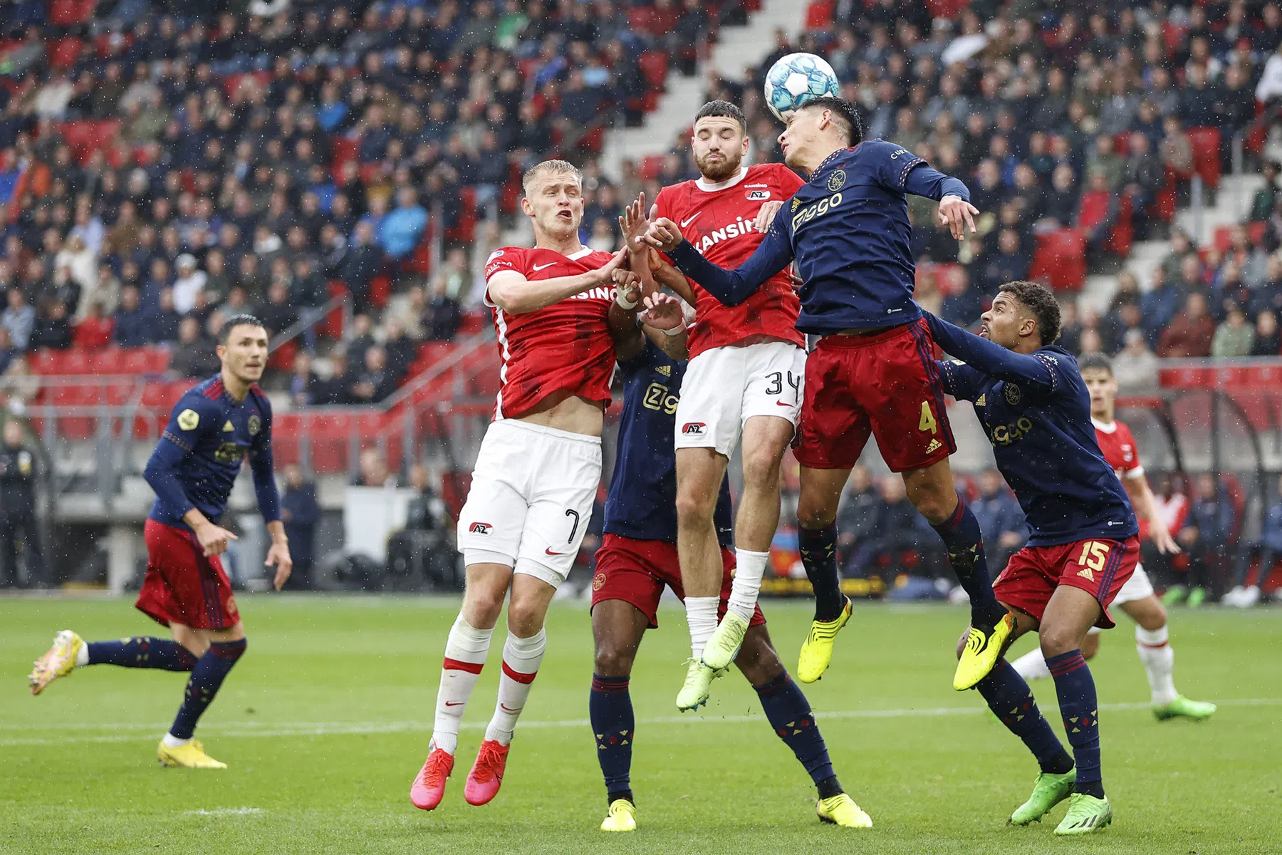 Van jeugdopleiding tot directie en hoofdmacht: de rivaliteit tussen Ajax en AZ
