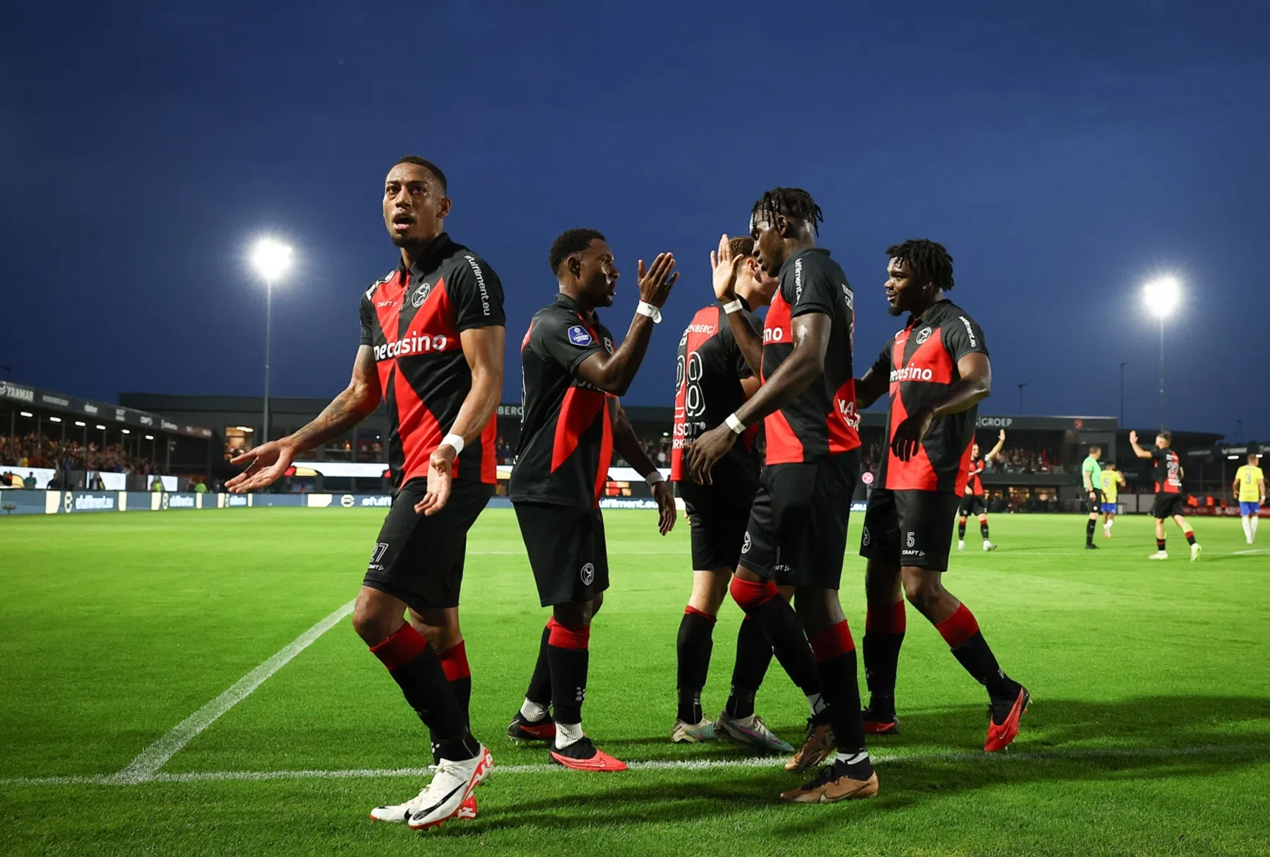 Nieuwe mijlpaal voor Almere City en Pastoor na tweede zege op rij