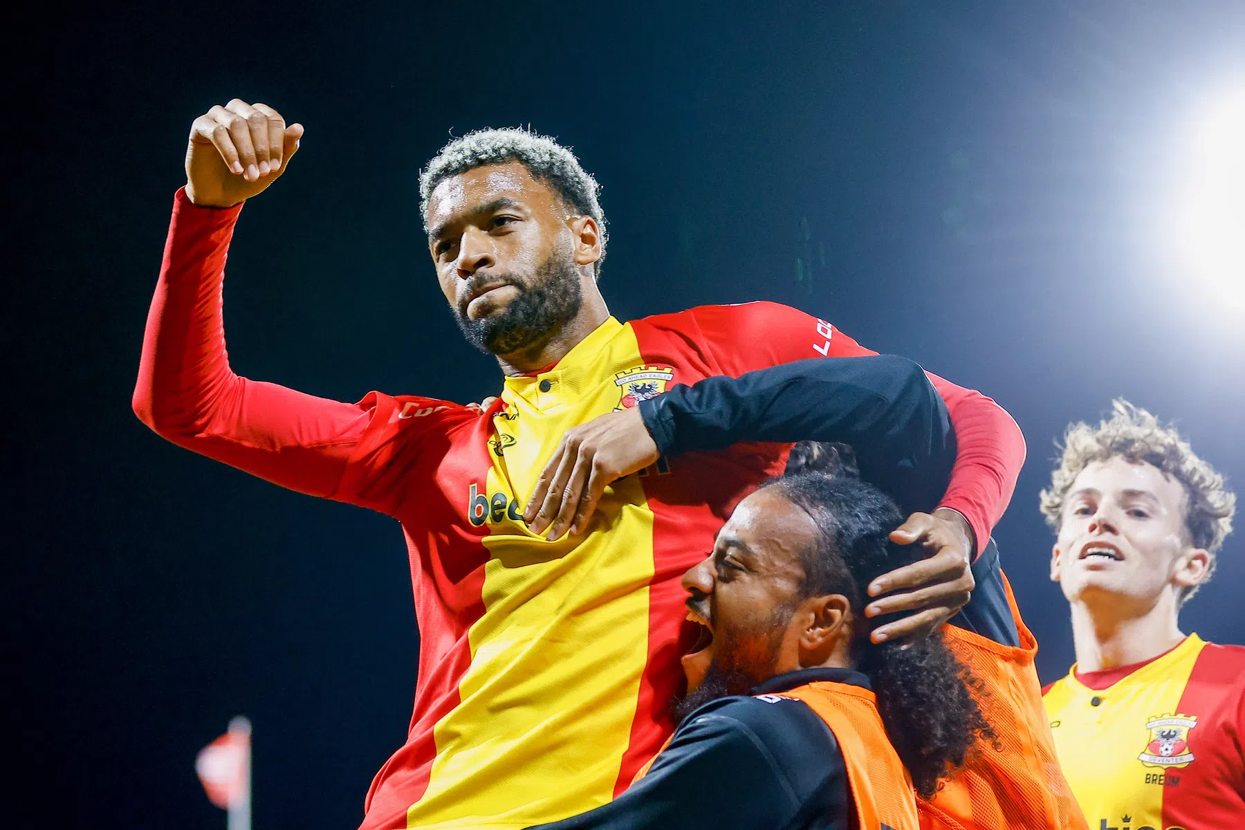 Wervelend Go Ahead laat geen spaan heel van Heracles Almelo