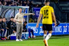 Thumbnail for article: Baken van rust Jean-Paul van Gastel maakt einde aan poppenkast bij NAC