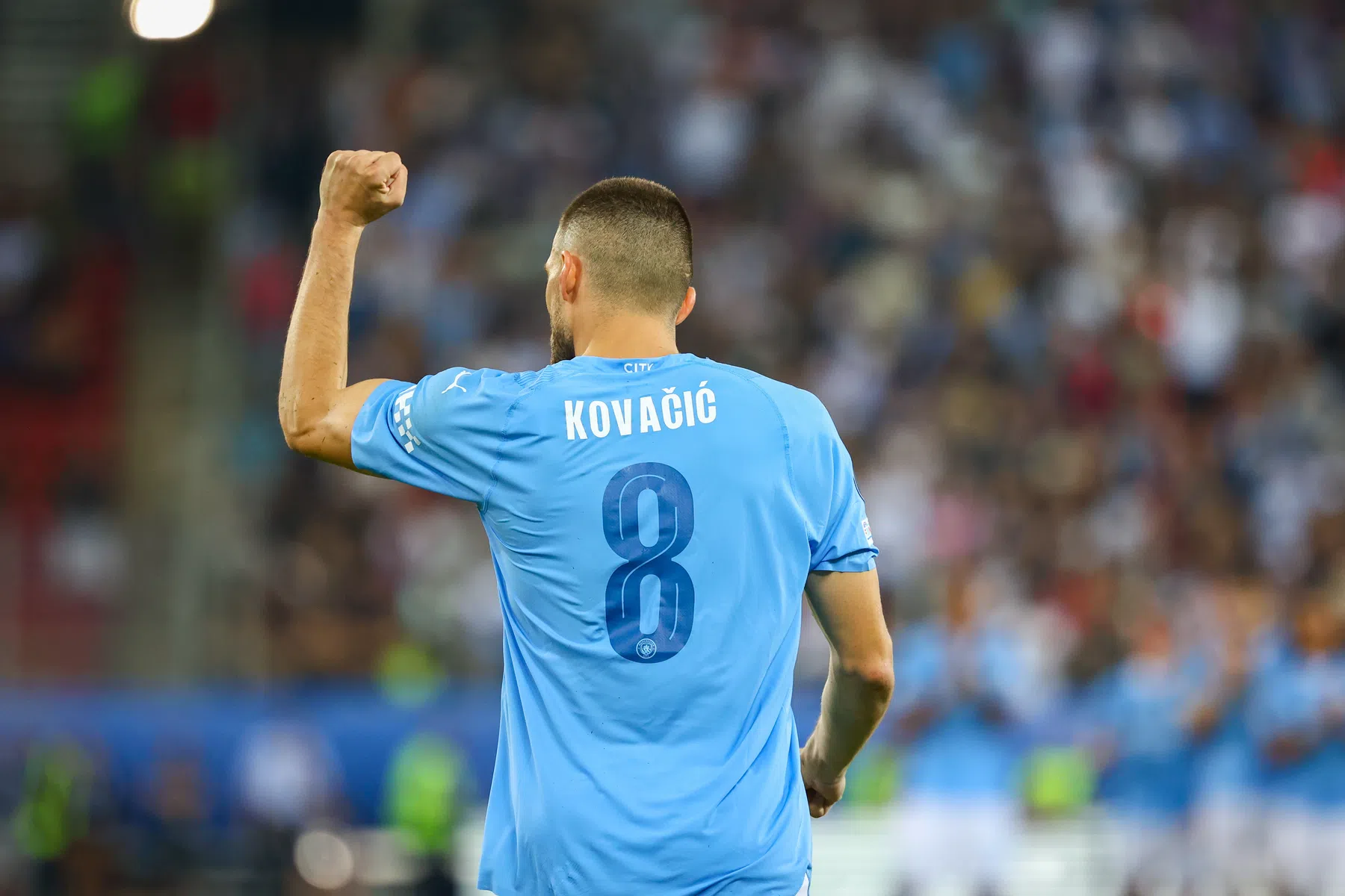 Grote verbazing over tackles Kovacic: 'De VAR heeft opnieuw gefaald' 