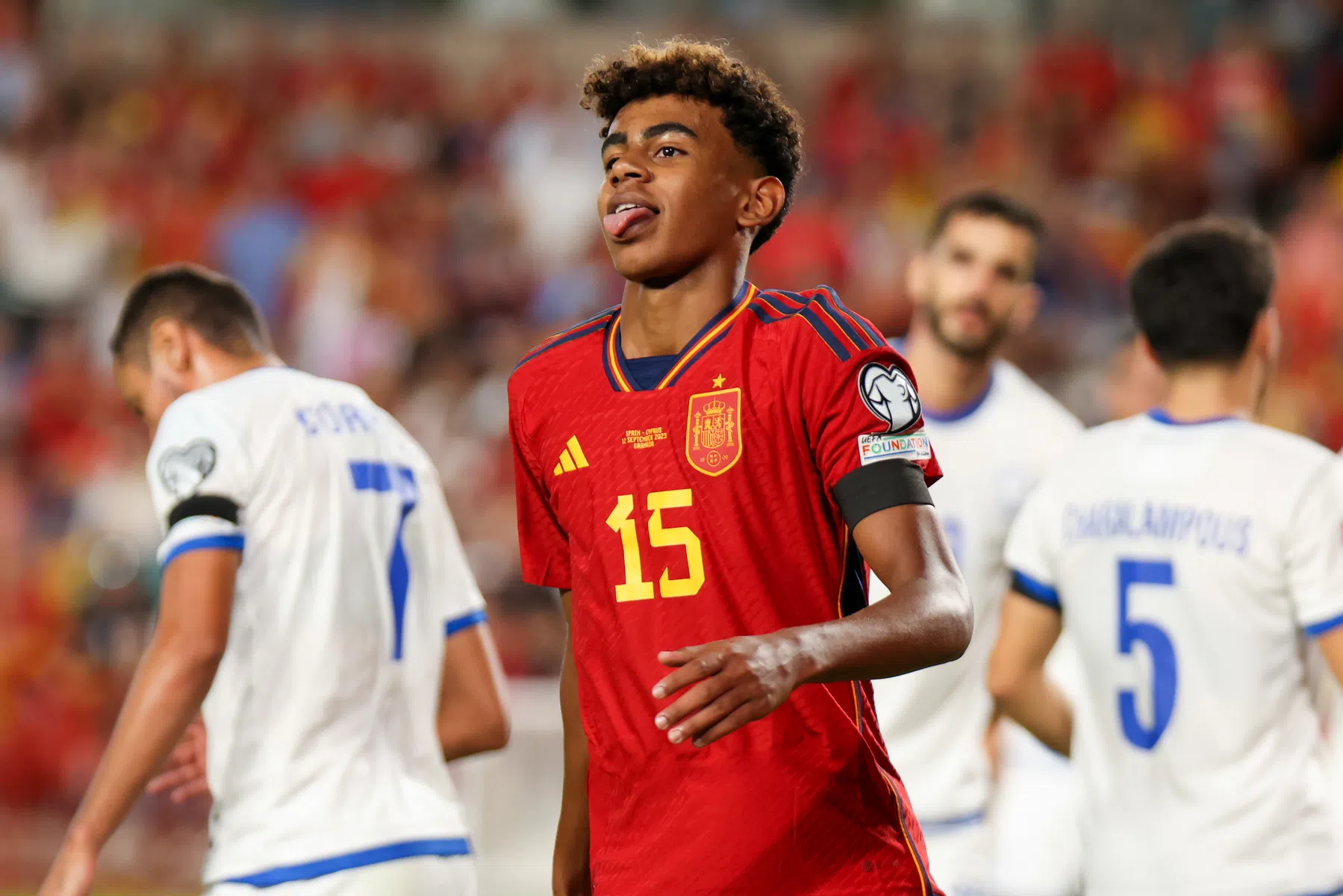 Tienersensatie Yamal moet na droomvlucht even pas op de plaats maken