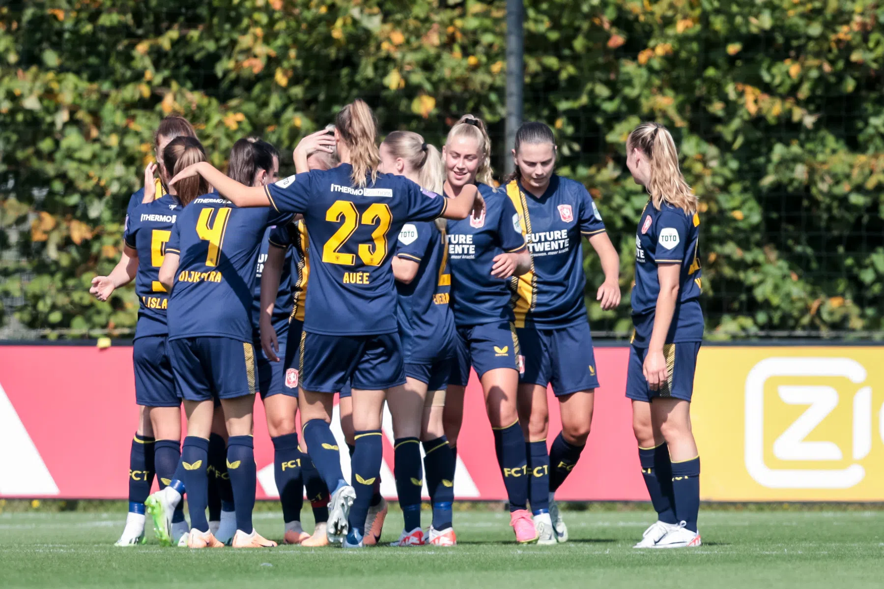 FC Twente Vrouwen nog één obstakel verwijderd van CL-deelname