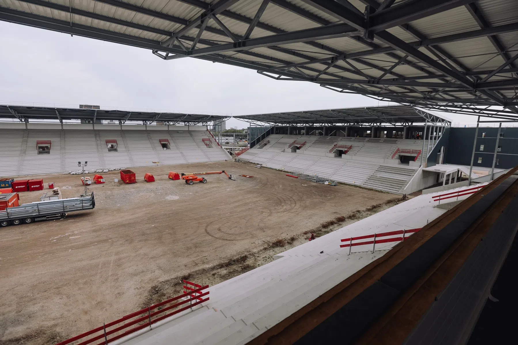 Het nieuwe stadion van Cambuur krijgt aardig vorm