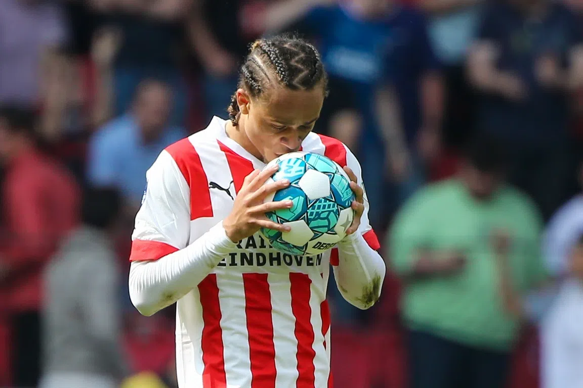 'PSV krijgt geld als Simons snel verkocht wordt door PSG'