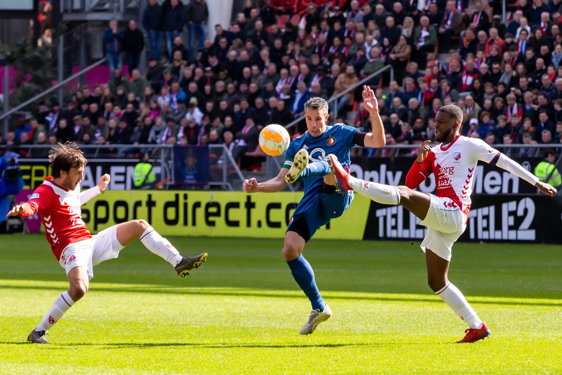 Lachen op de kidspersco: 'Sneijder, Van Persie, ken je die niet?'