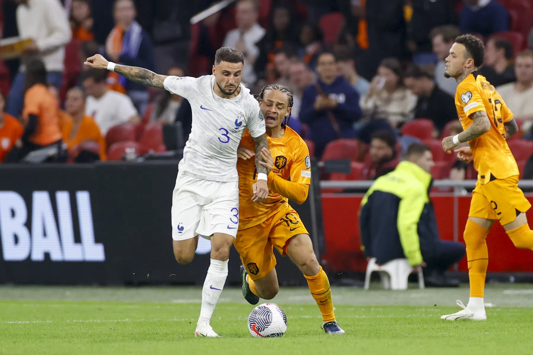 Franse pers niet onder de indruk van Oranje: 'Timide en defensief zwak'