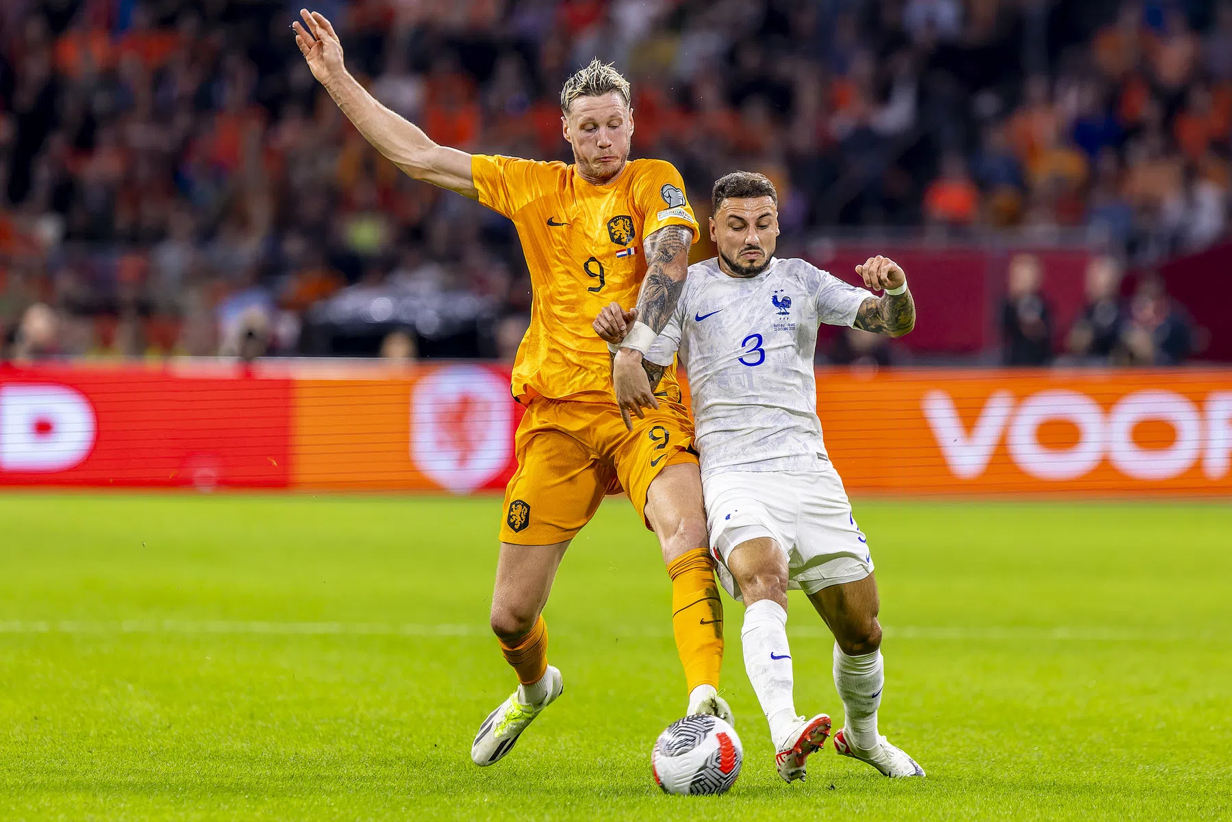 Nieuwe domper Oranje: Weghorst moet strijd al staken