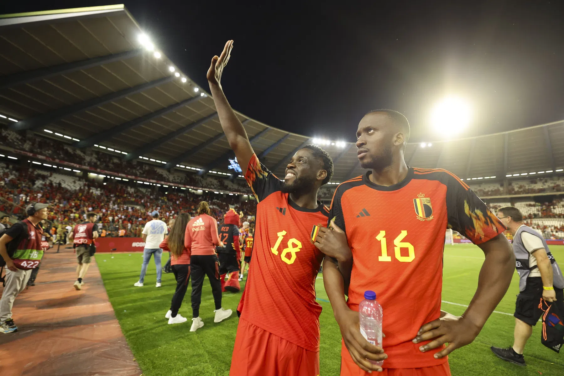 Portugal naar EK ondanks goal Hancko, ook ticket voor België 