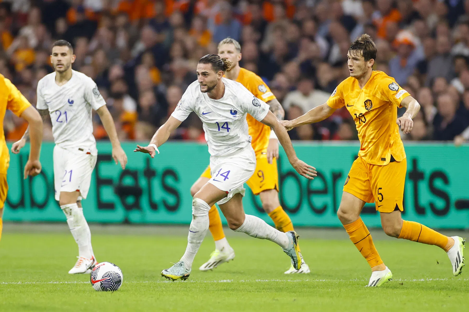 Koeman verklaart wissel De Roon en is blij met Hartman en Reijnders