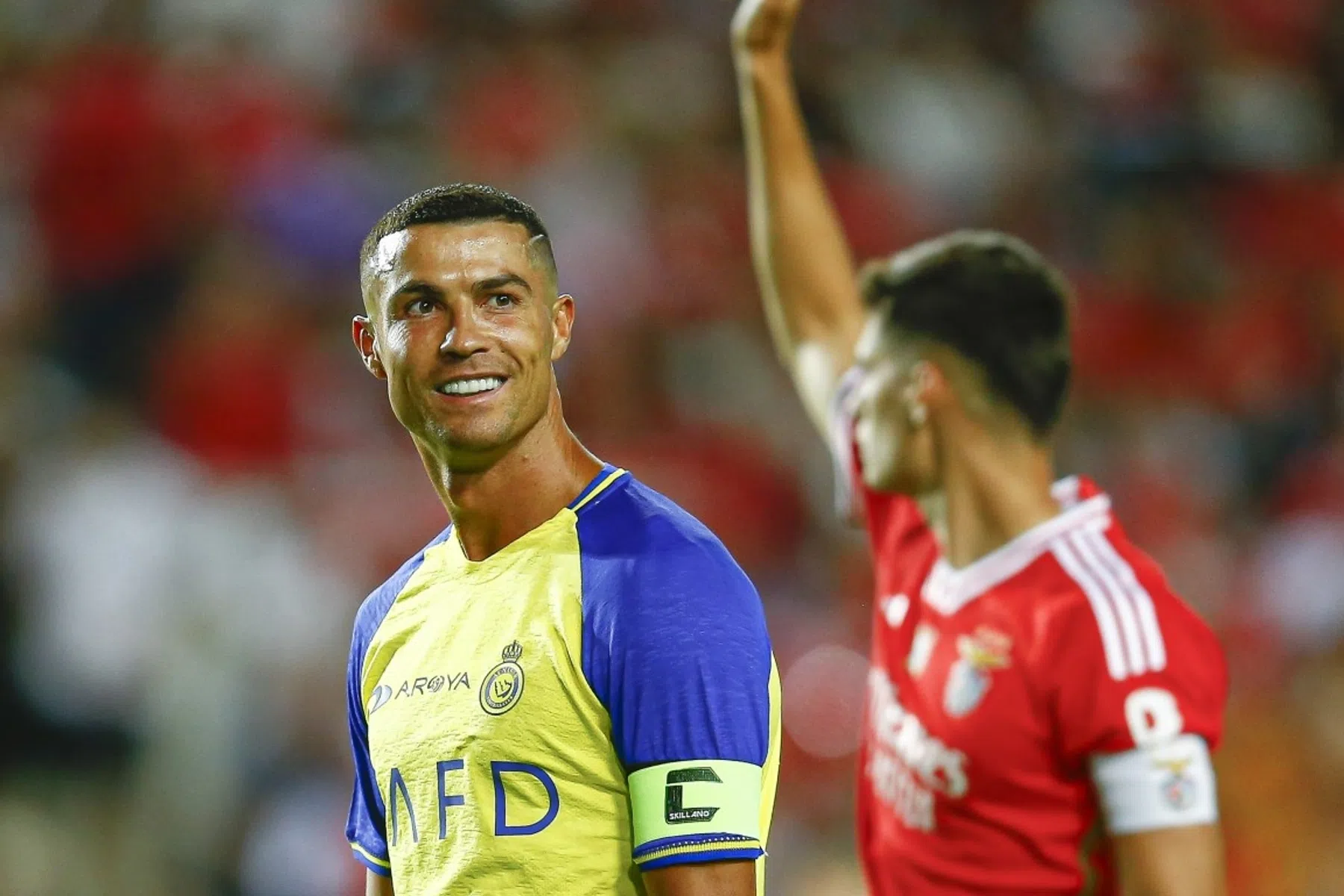 Ronaldo stoot Mbappé van de troon met astronomisch salaris