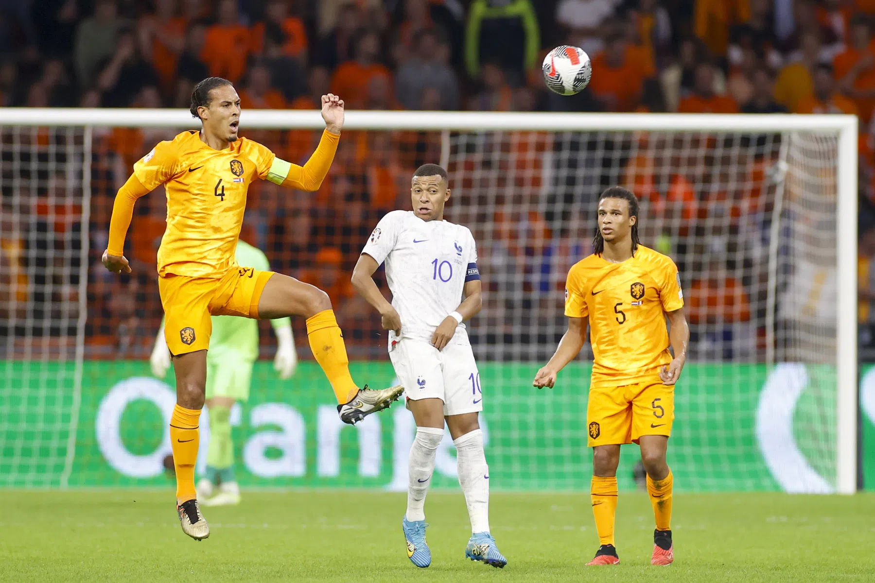 Van Dijk en Aké hebben mooie woorden voor Oranje-debutanten