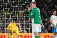 Thumbnail for article: Schaamrood op de kaken bij de Ieren: 'Ongelooflijk hoe ver we zijn gezakt'