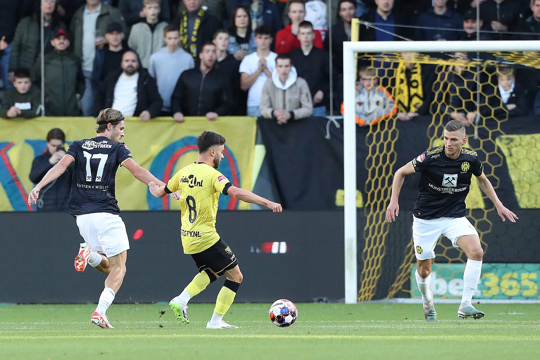Koploper Roda JC laat dure punten liggen bij bezoek aan rivaal VVV