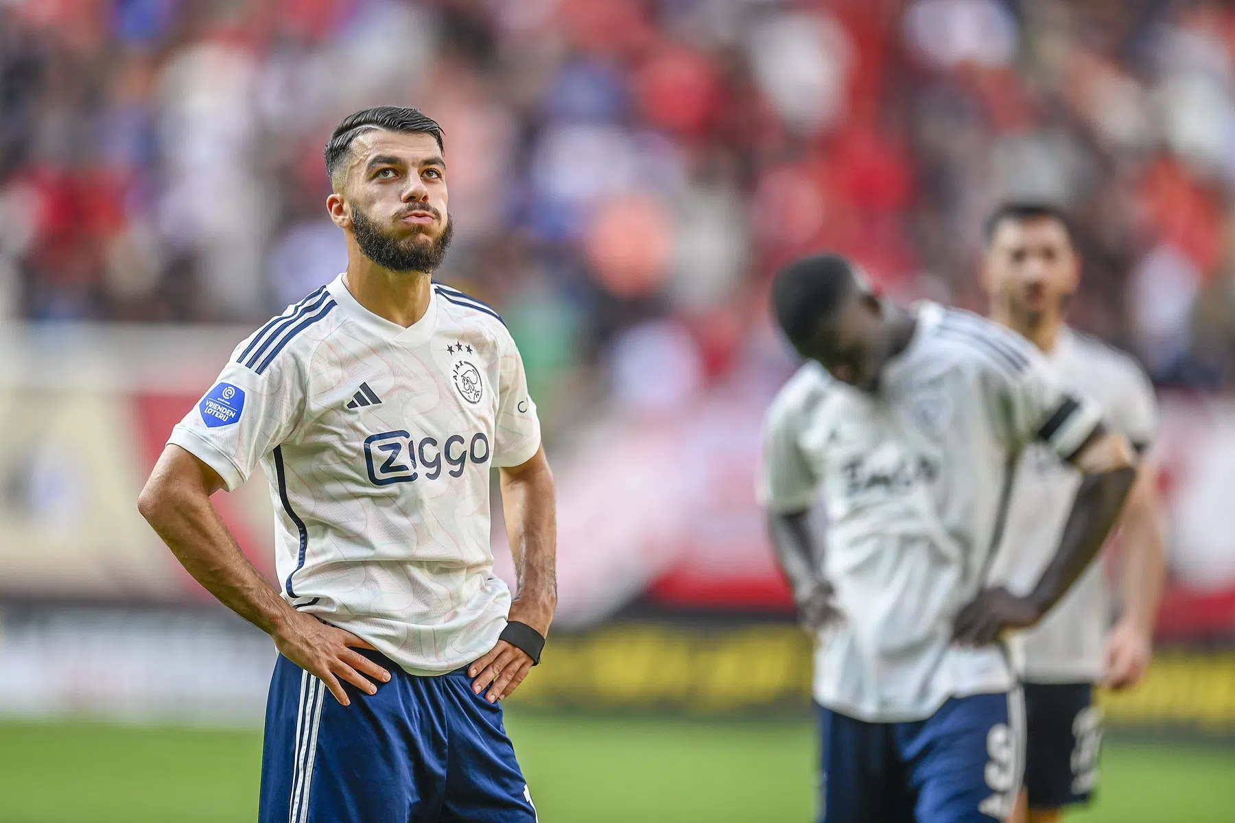 'Mikautadze moet bij Ajax het idee hebben dat hij meedoet aan een experiment'