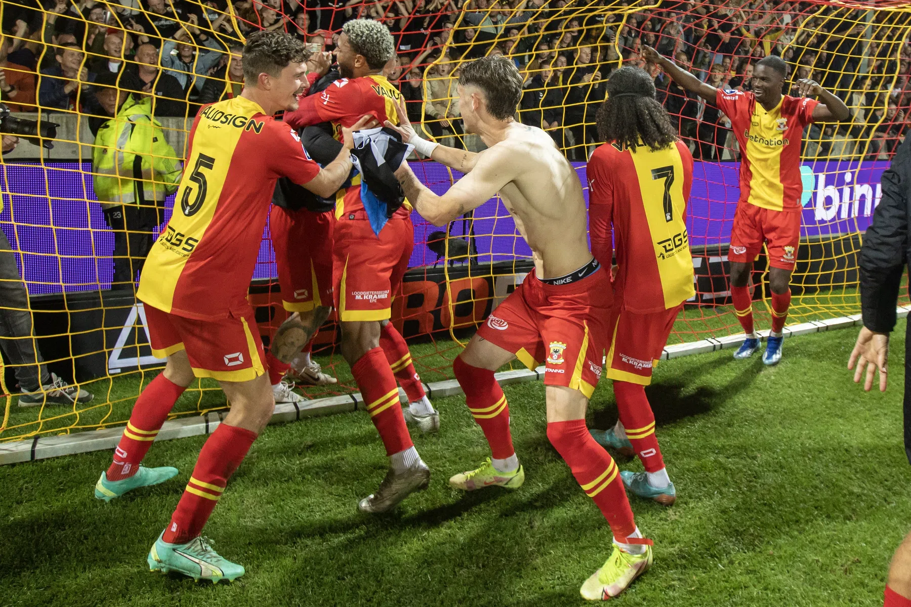 De roze wolk van Go Ahead Eagles is een broze wolk