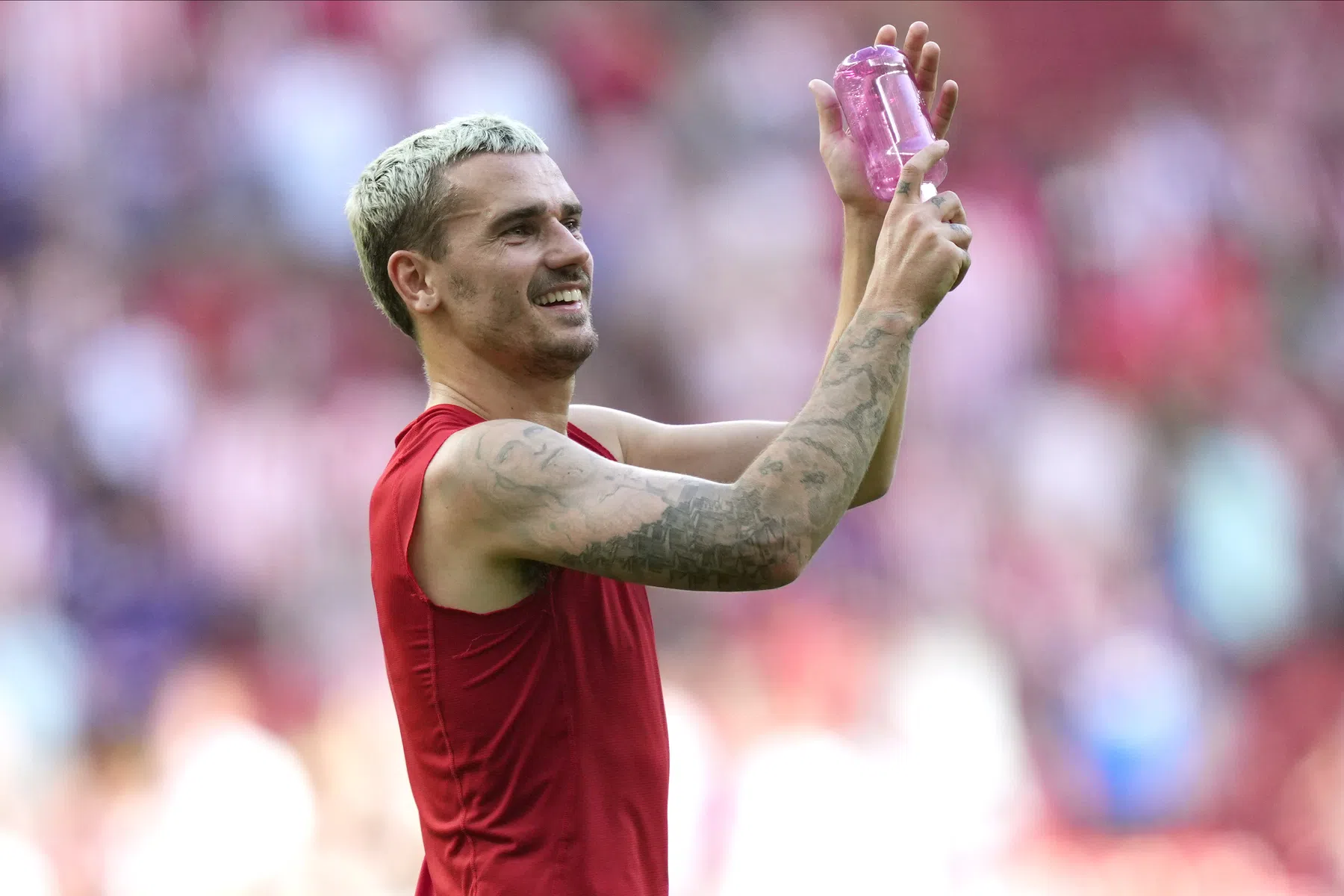 Excellerende Griezmann bezorgt Atlético met hattrick zorgeloze avond