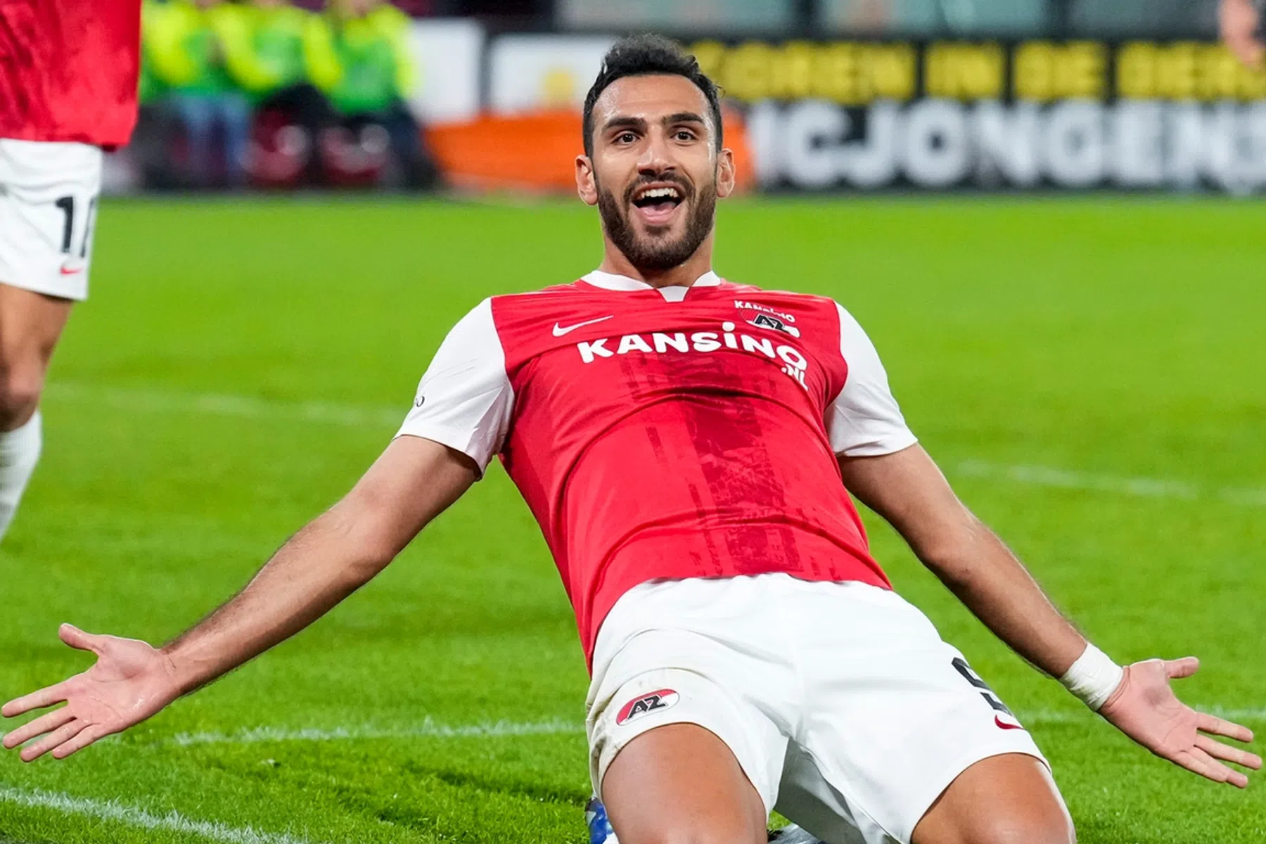 AZ pijnigt SC Heerenveen: record en showtje voor Pavlidis