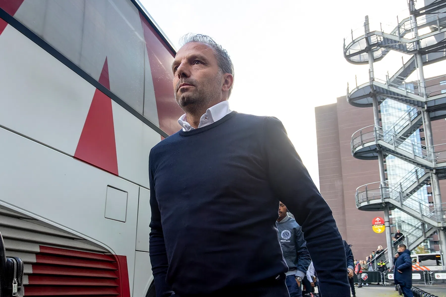 Ajax-trainer Steijn hekelt Ibiza-verhalen
