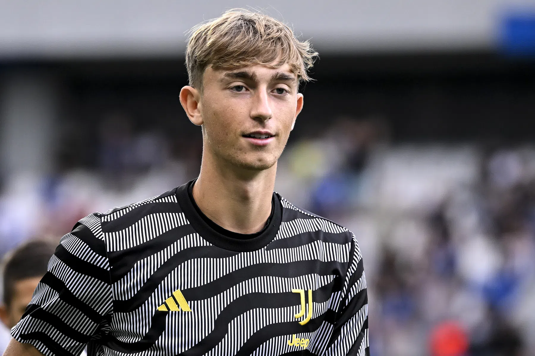 Nederlands Juventus-talent Huijsen (18) debuteert in San Siro