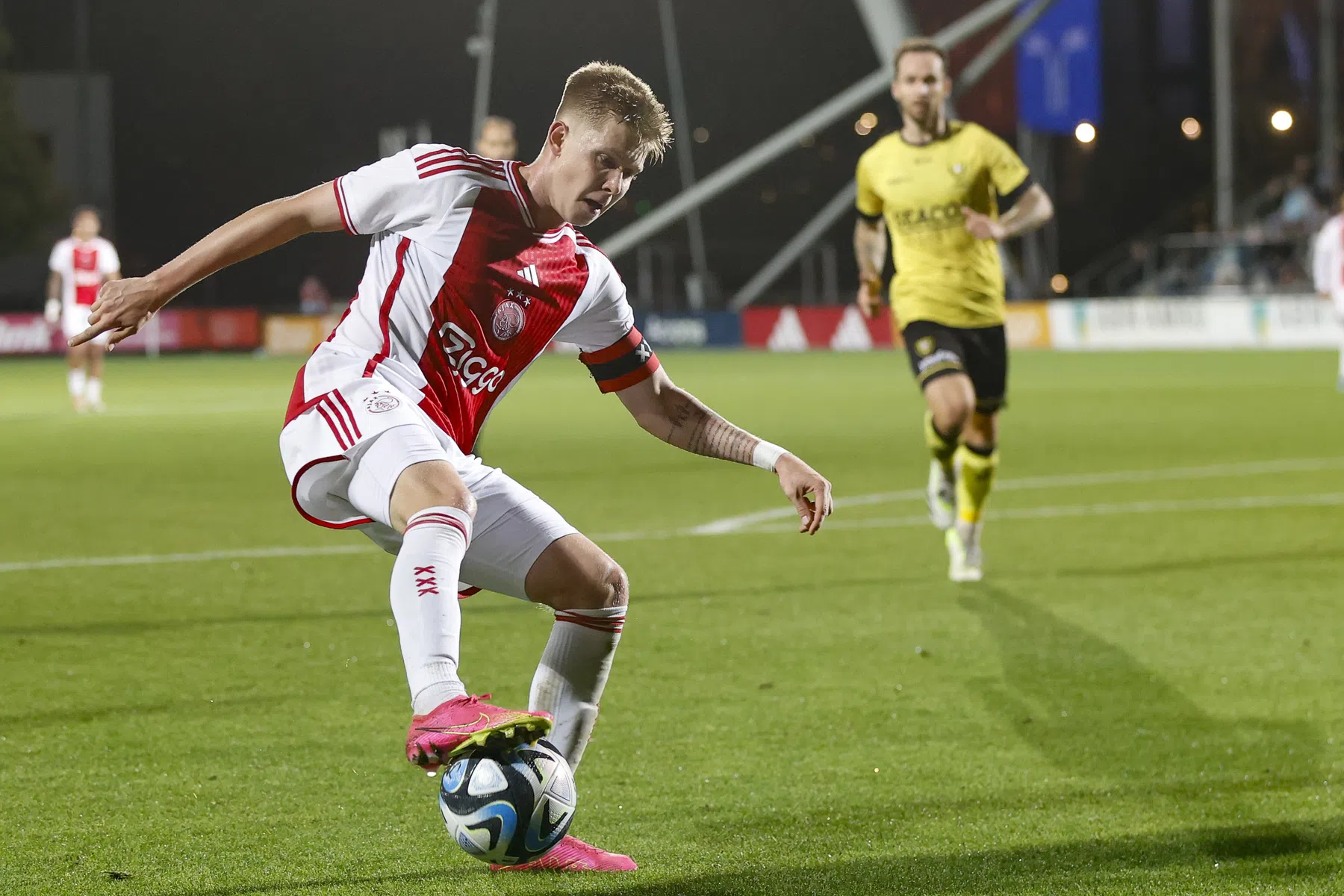 Steijn verrast met basisplaats Hlynsson in de Galgenwaard