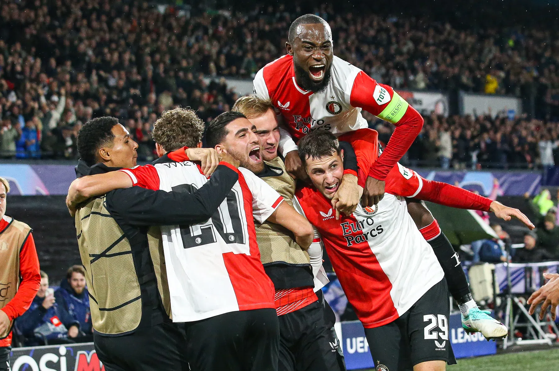 Feyenoord op Rapport: Slot laat elftal excelleren op memorabele avond