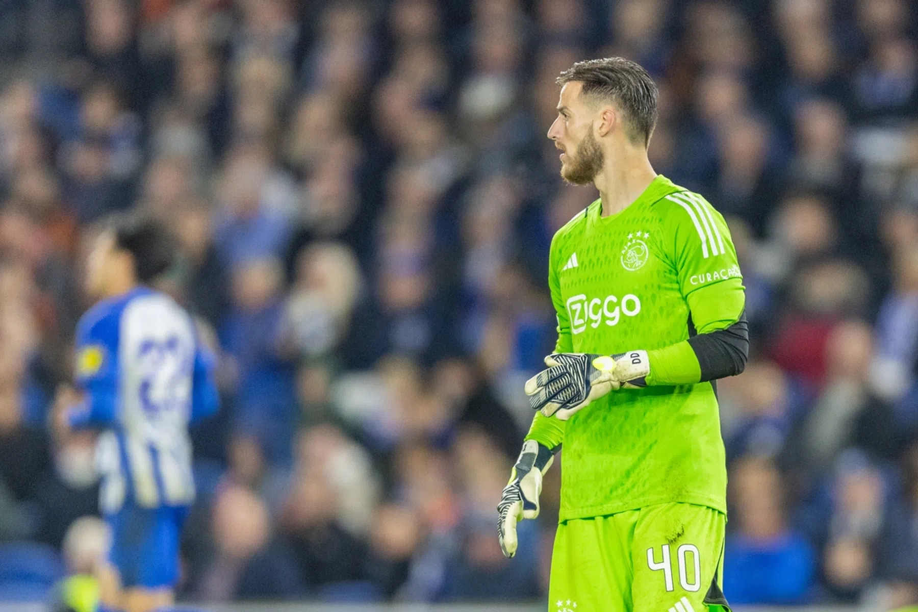 Diant Ramaj laat zich zien: 'Wat voor keeper ik ben? Een Ajax-keeper!'