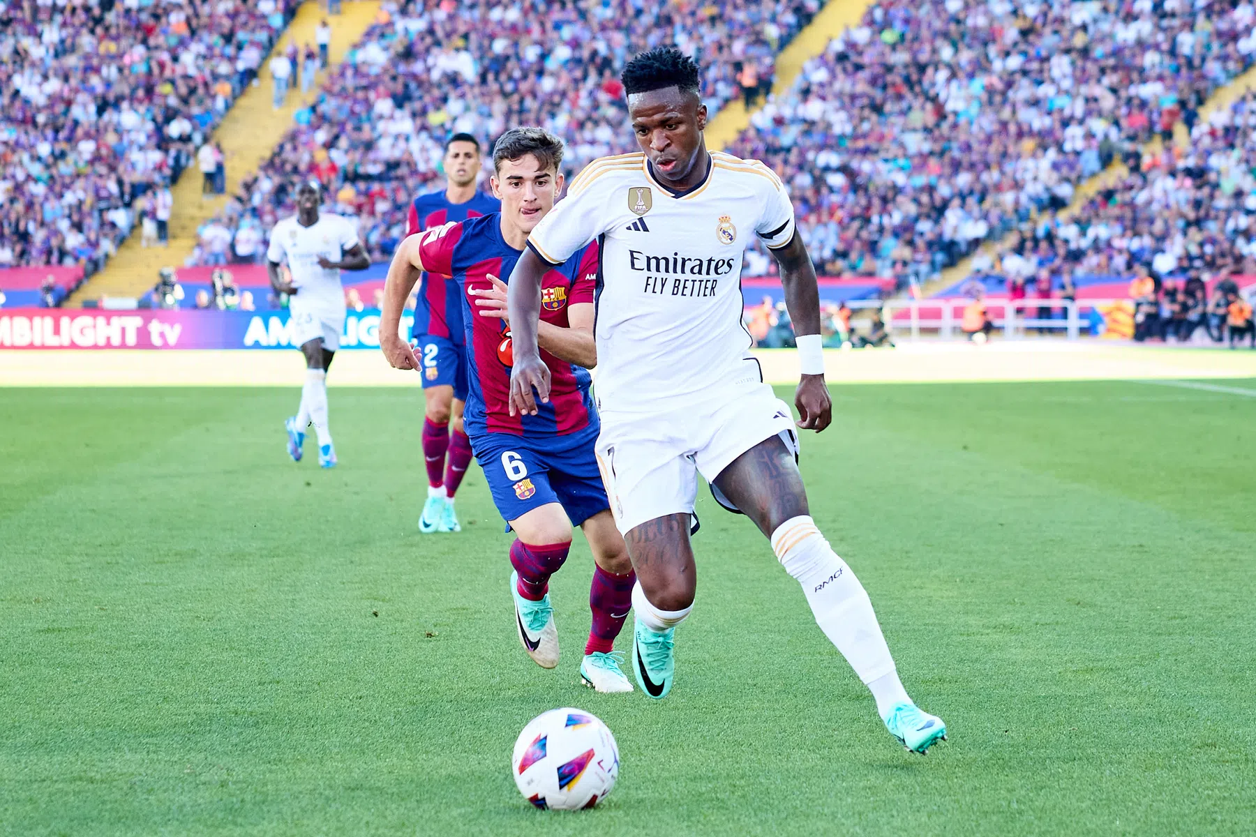 Barça en La Liga starten onderzoek naar racisme jegens Vinícius
