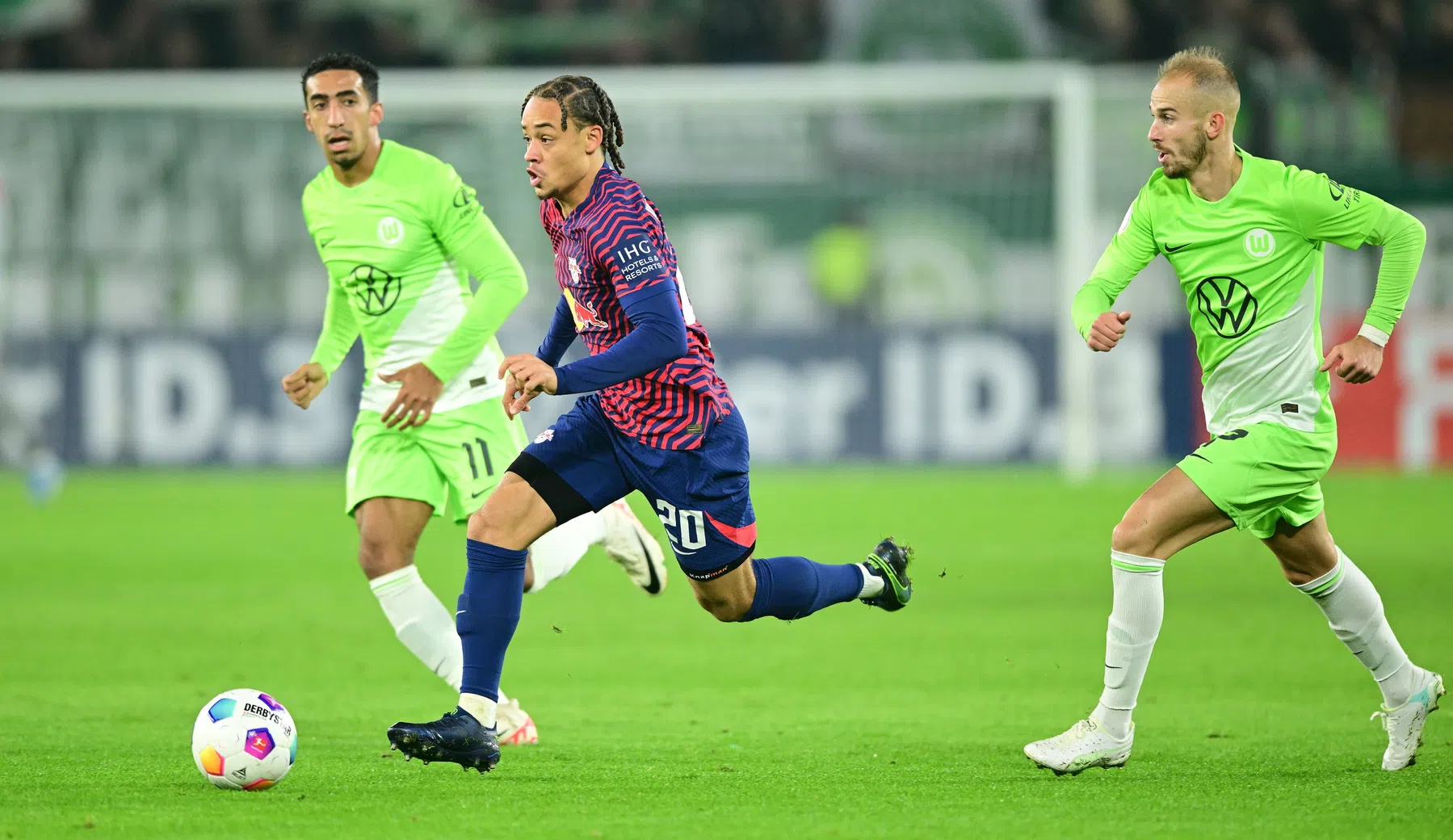 Cerny viert met kiezelhard schot zijn eerste goal voor Wolfsburg
