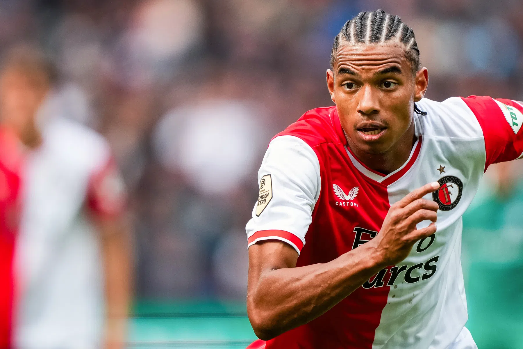 Van Bommel en Slot niet verrast door snelle ontwikkeling Calvin Stengs