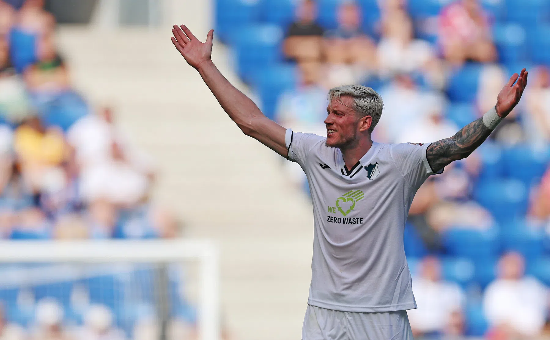 Weghorst machteloos in Dortmund, Frimpong voorkomt blamage Leverkusen