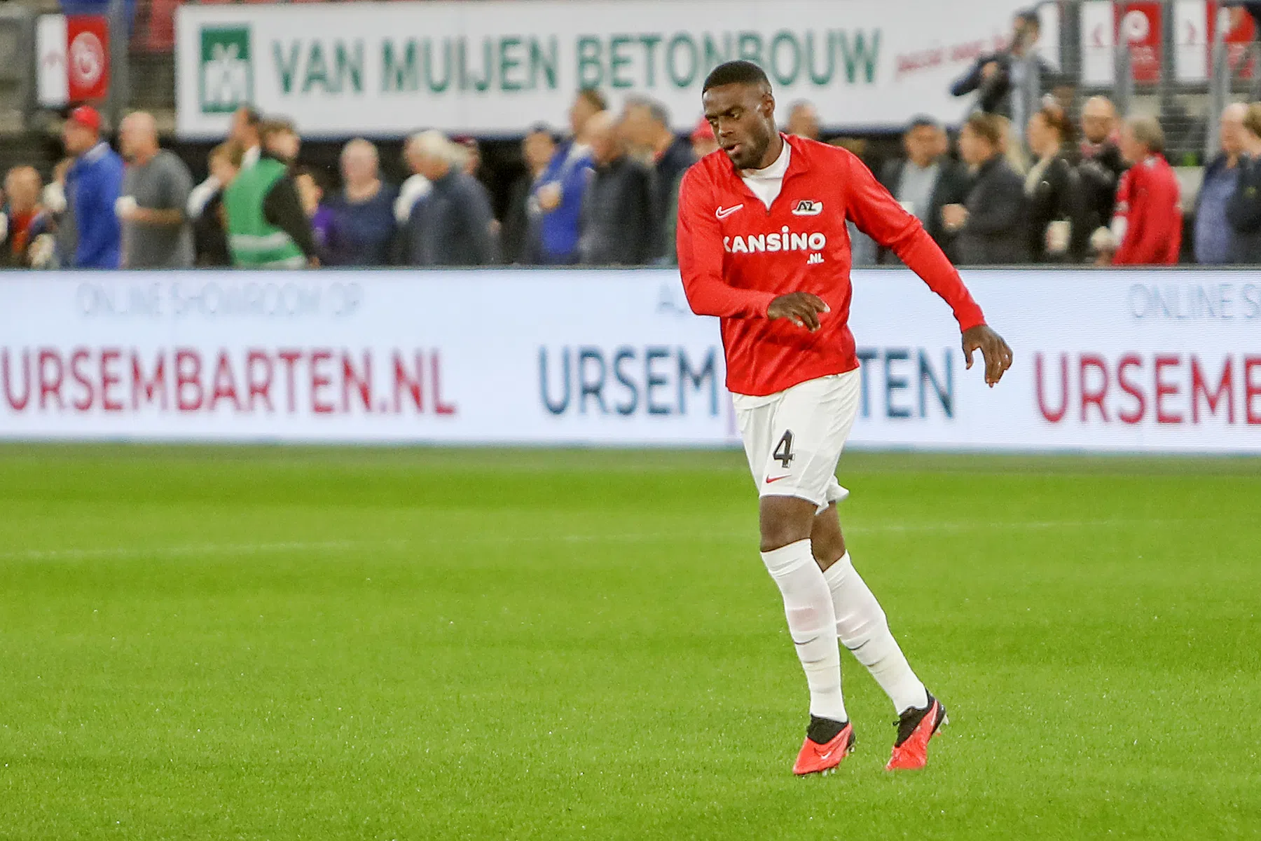 Martins Indi vinkt volgend doel af: eerste basisplaats bij AZ in ruim een jaar