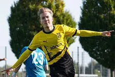Thumbnail for article: De Nederlandse topscorer die op een kruispunt staat bij Borussia Dortmund