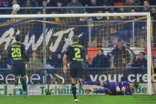 Thumbnail for article: Onbegrip in Mexico over misser Giménez: 'Dit is wat je nou niet moet doen!'