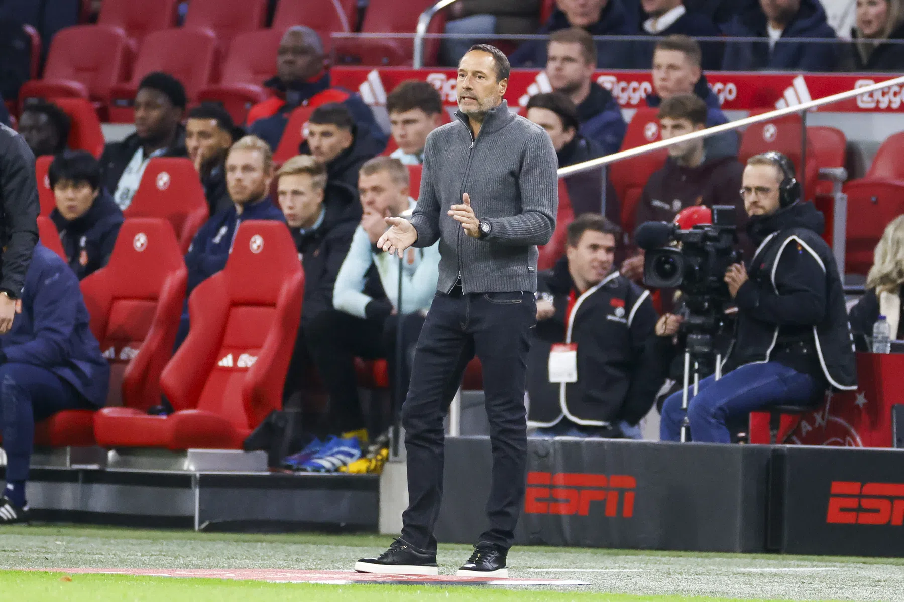 Van 't Schip legt uit wat hij verwacht van Ajax én Sutalo