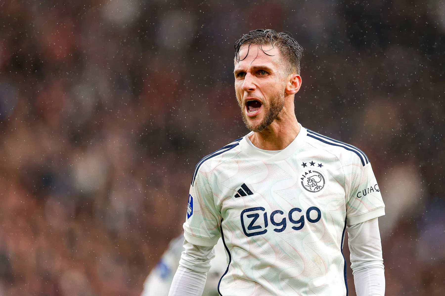 Van de basis naar de bank naar de basis: Van den Boomen is terug bij Ajax