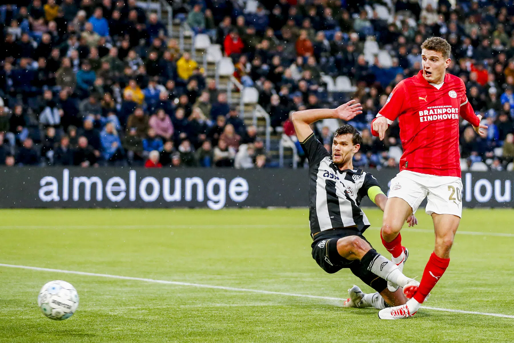 Hoogma vreesde VAR-check: 'Dat het een penalty was, wist ik eigenlijk al'