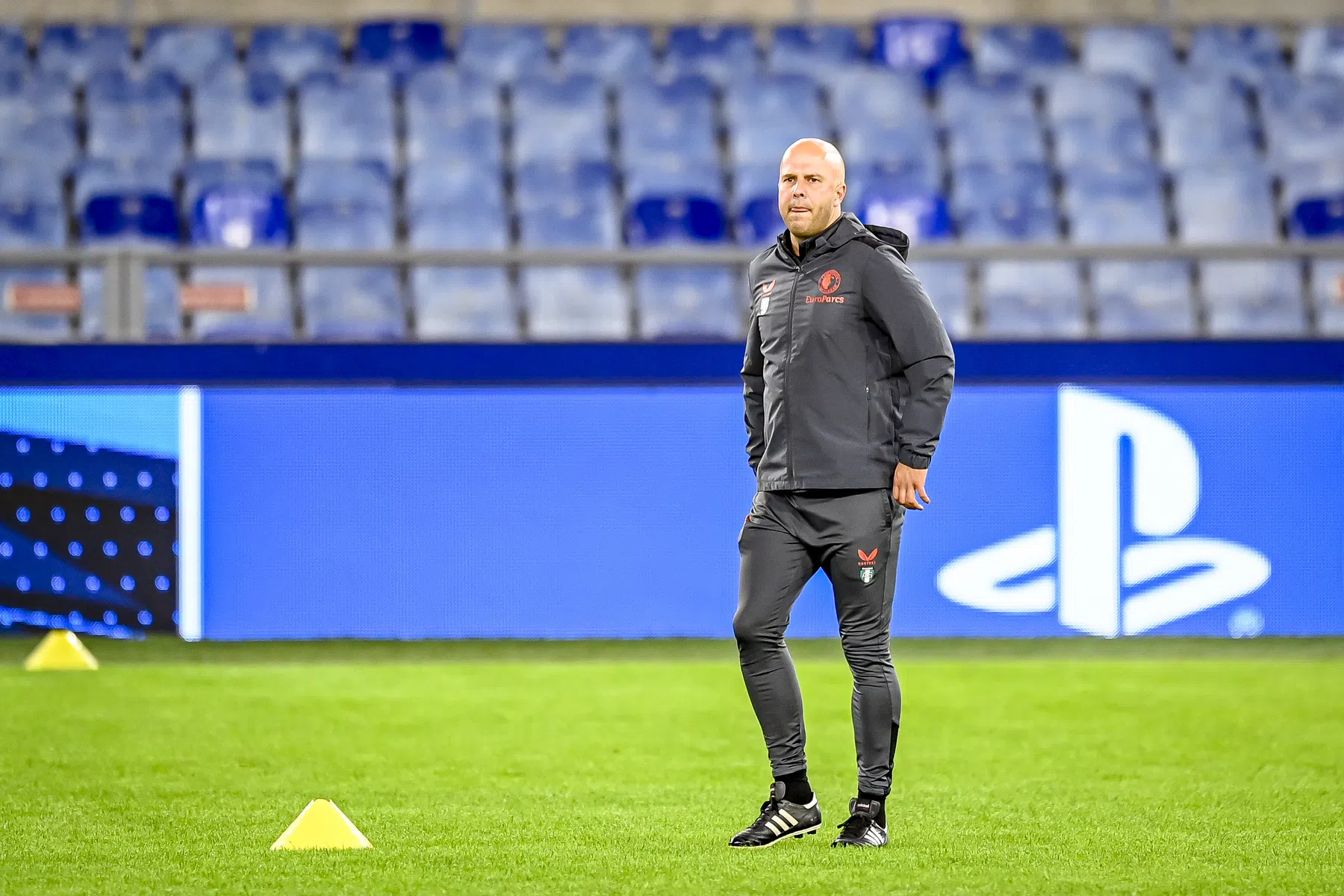 Slot kraakt veld Lazio: 'Op dit niveau verwacht je een geweldige mat'