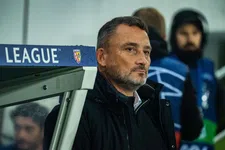 Thumbnail for article: Lens-trainer betrekt Ajax en Cruijff bij mooie woorden voor 'grote club' PSV