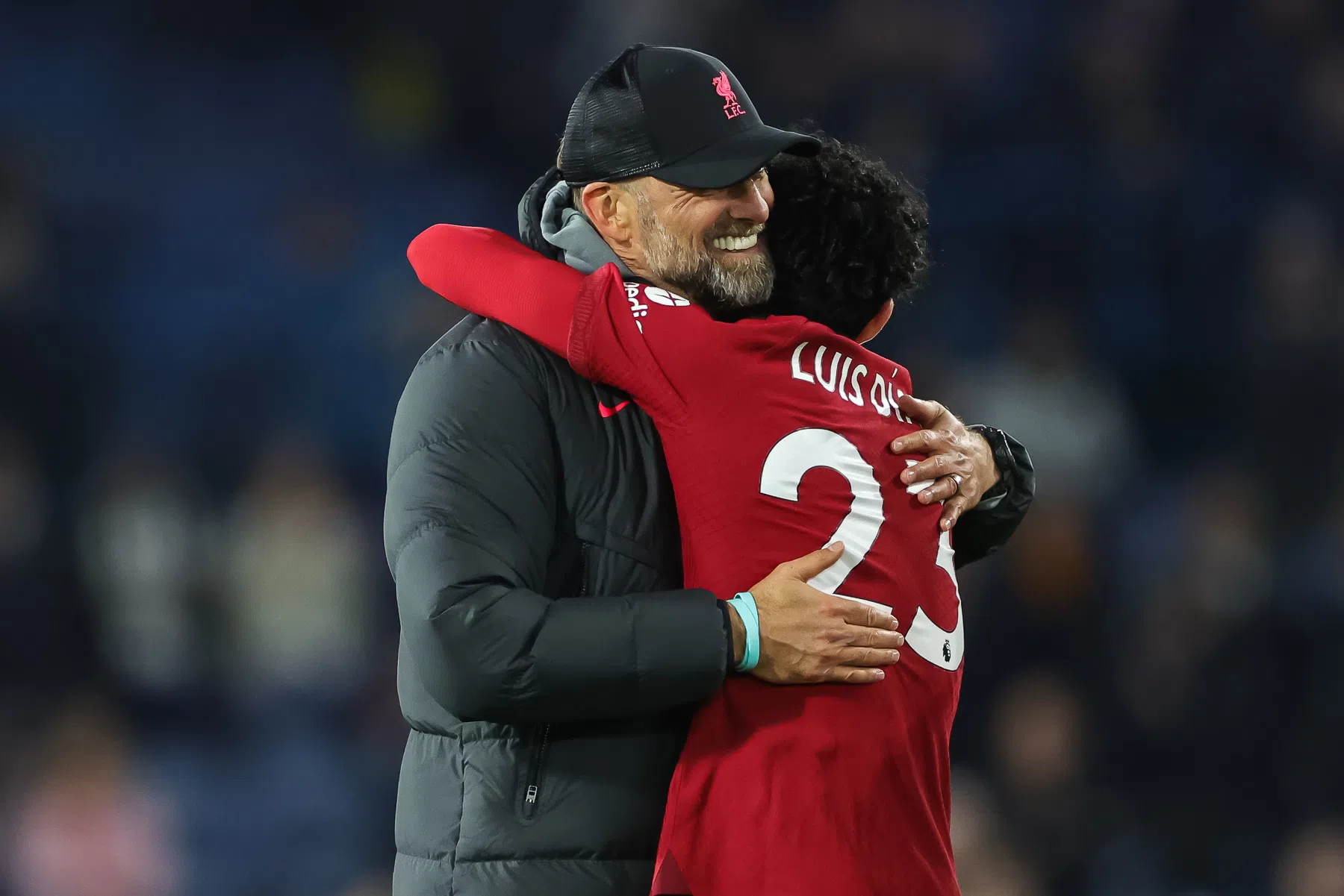 Klopp vertelt over 'stralende' Díaz en raakt geïrriteerd op persmoment