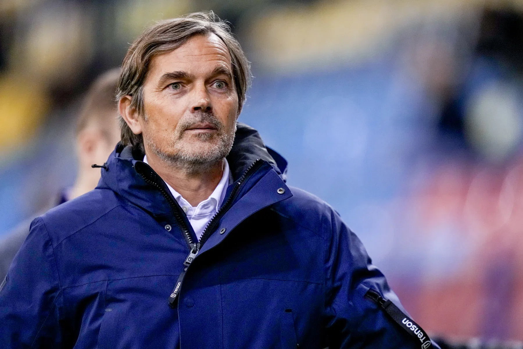 Cocu per direct weg als trainer van Vitesse