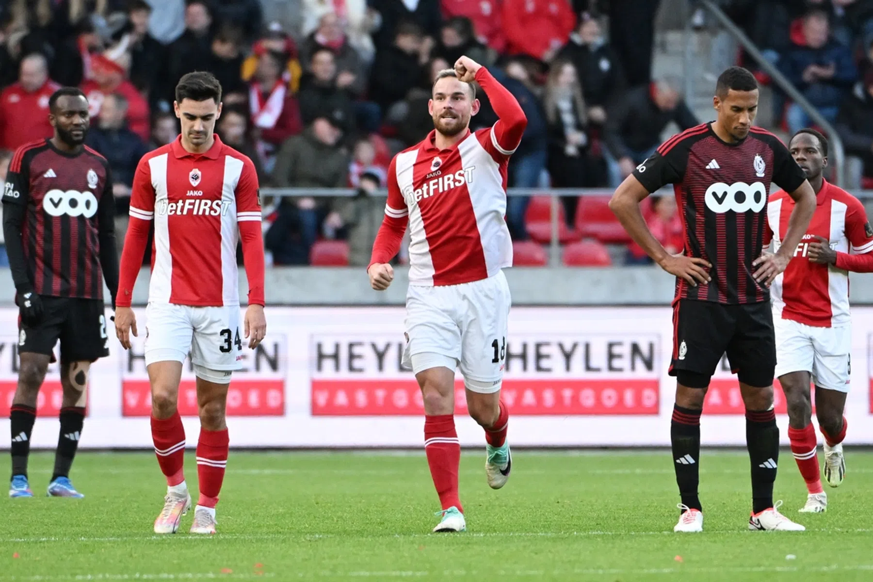 Nederlanders leiden Antwerp naar indrukwekkende overwinning