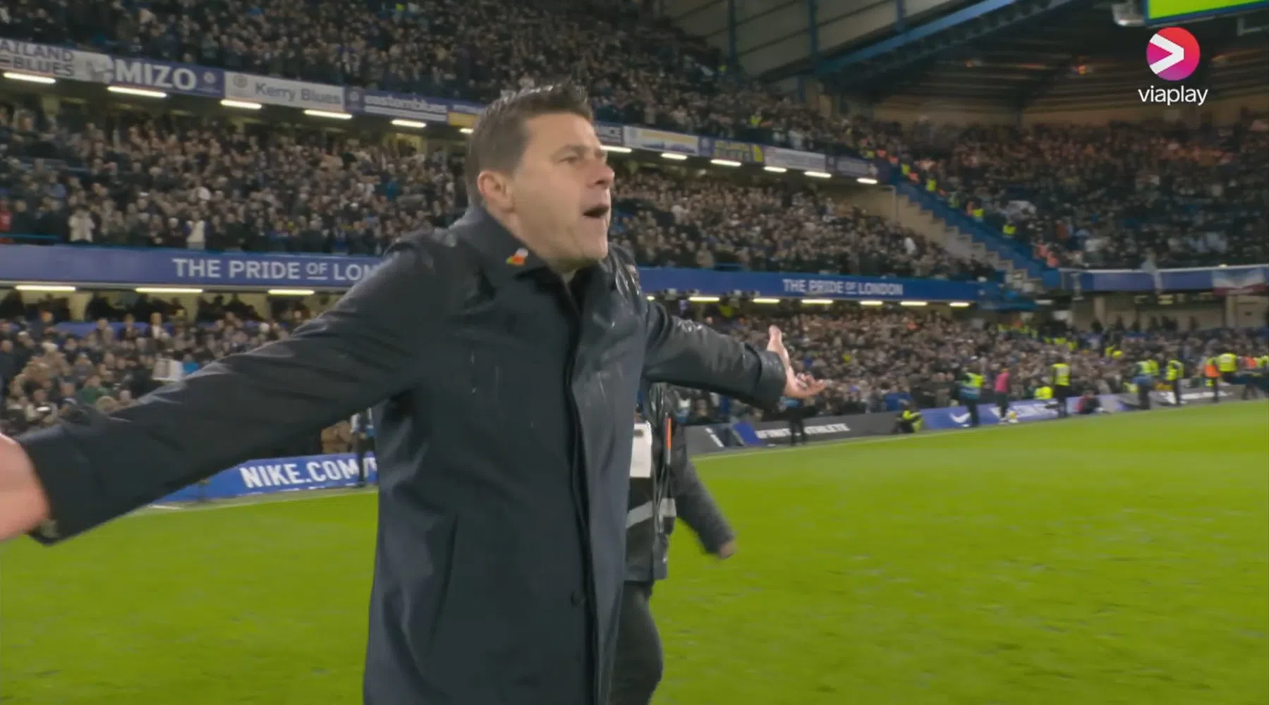 Pochettino biedt excuses aan na uitbarsting tegen scheidsrechter