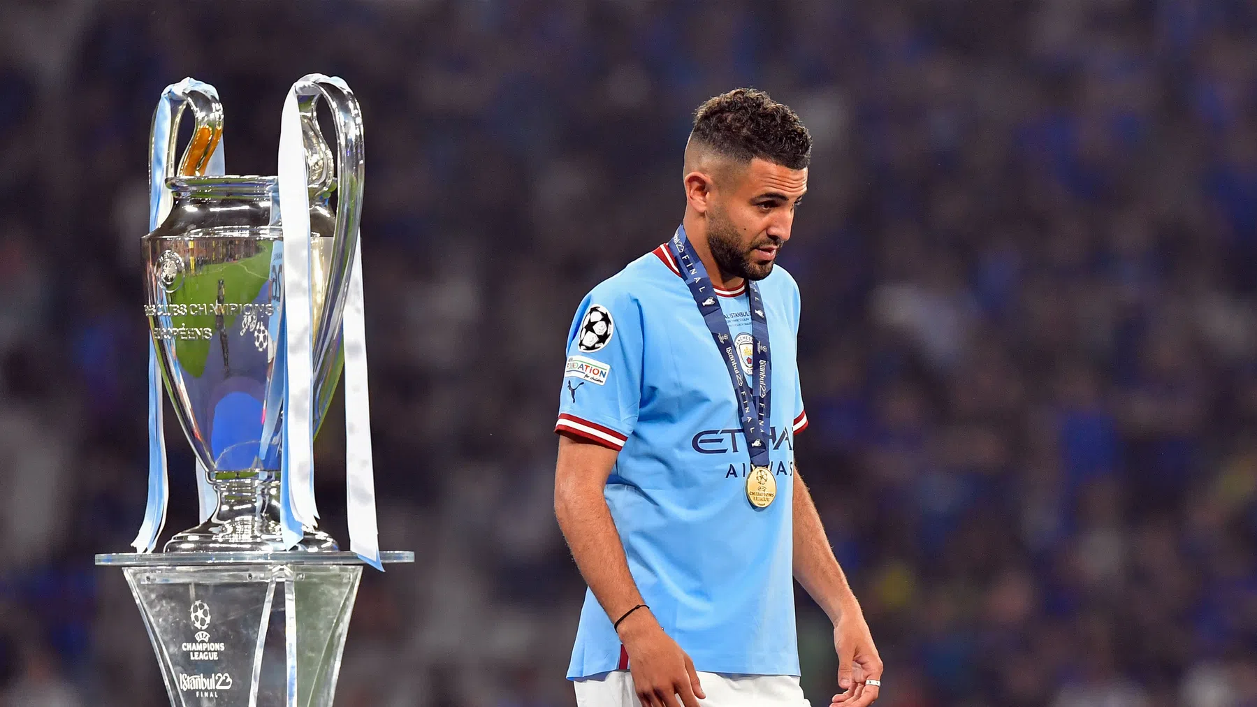 Mahrez claimt Afrikaanse Gouden Bal: 'Logisch om beloond te worden'