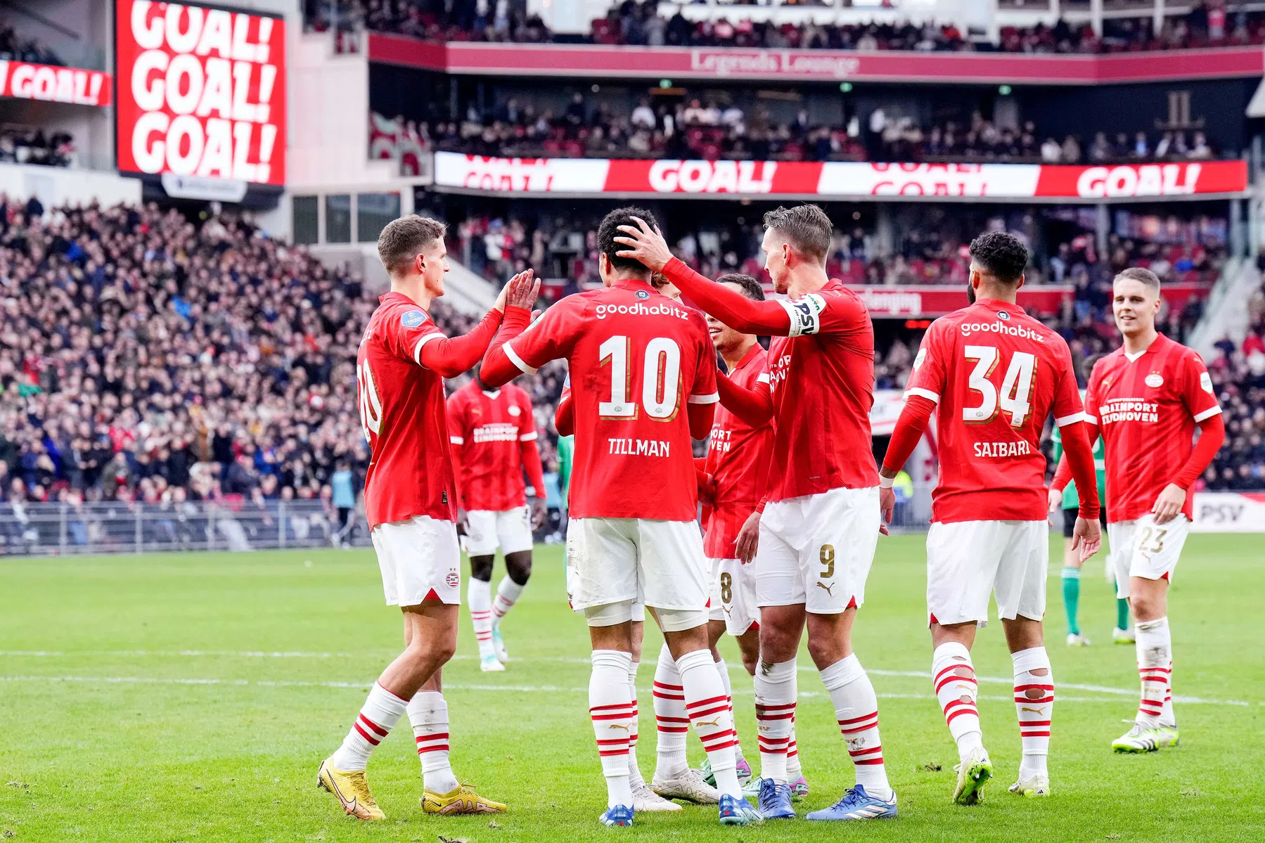 PSV nog altijd foutloos: wie houdt de Eindhovenaren van de titel af?