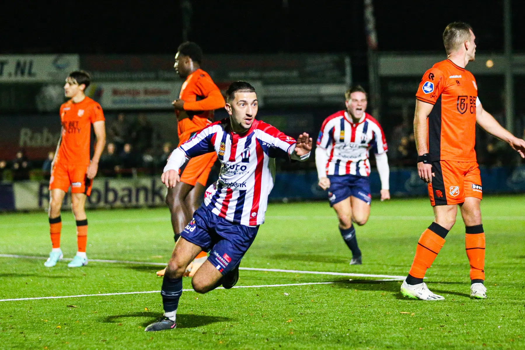Ook toetje KNVB-beker levert stunt op: blamage Volendam in Maassluis