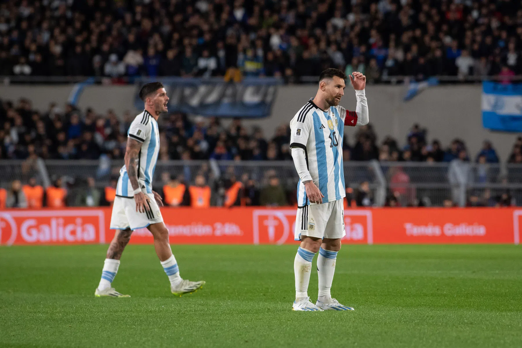 Messi boos op respectloze Ugarte: 'Zeg liever niet wat ik denk'